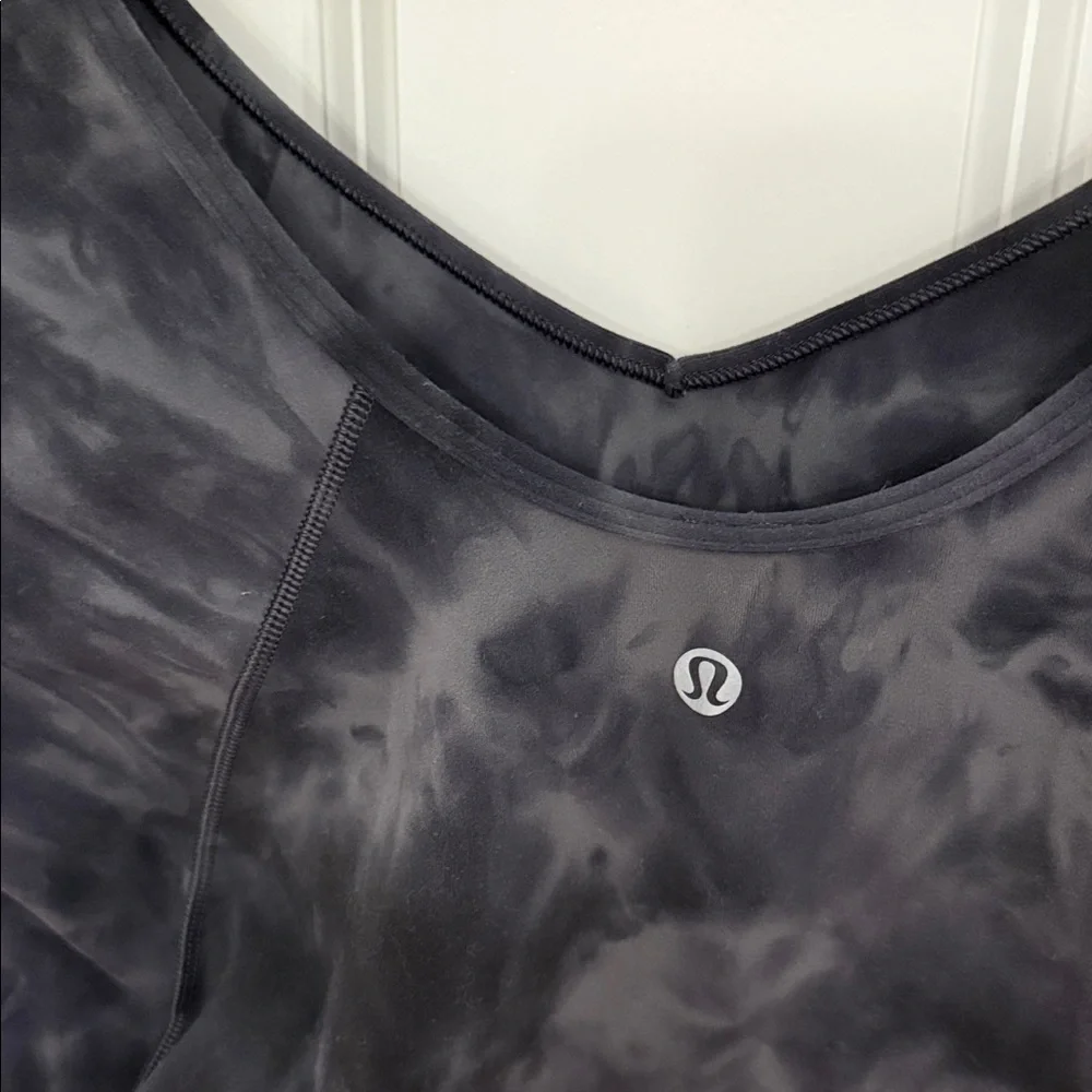 lululemon Align Short Sleeved Black and Gray Shirt - Size 8 - Picture 4 of 7